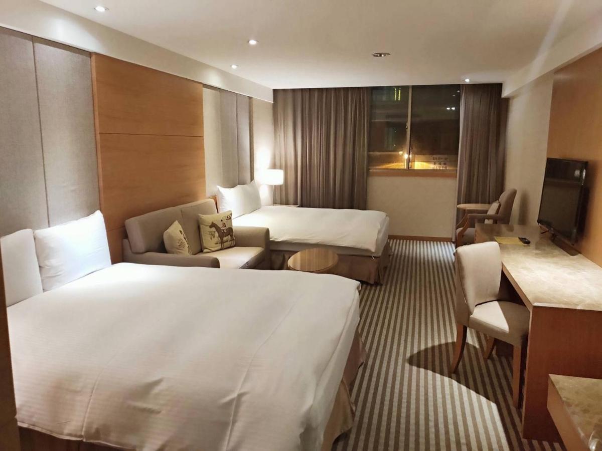 Apollo Hotel Пули Екстериор снимка