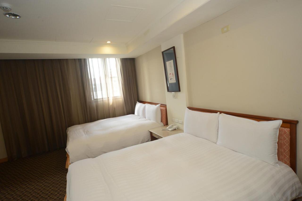 Apollo Hotel Пули Екстериор снимка