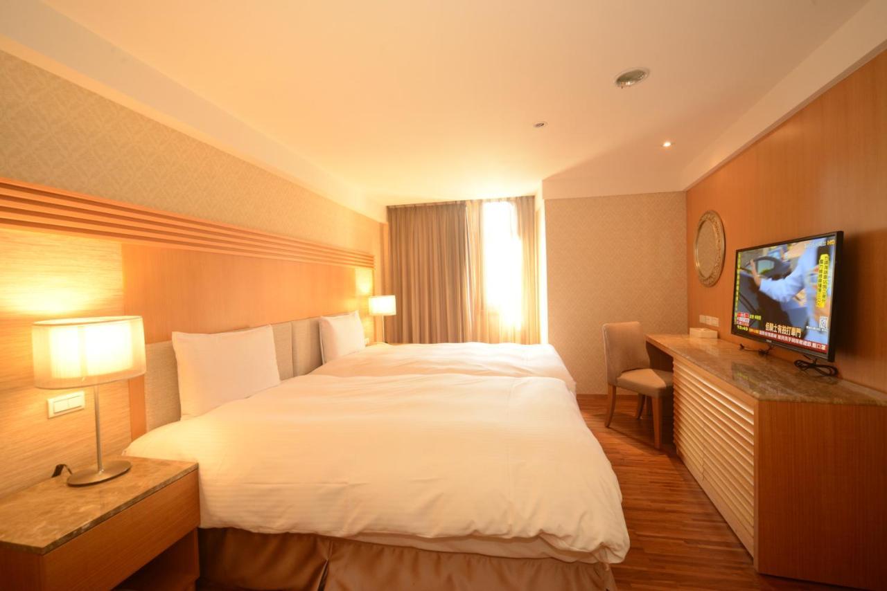 Apollo Hotel Пули Екстериор снимка