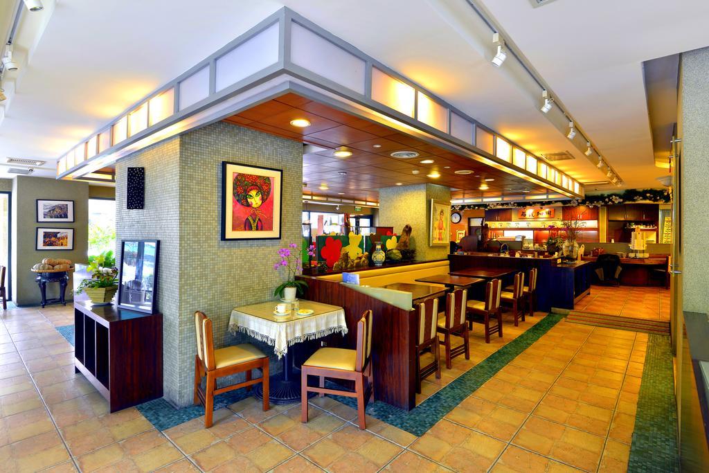 Apollo Hotel Пули Екстериор снимка