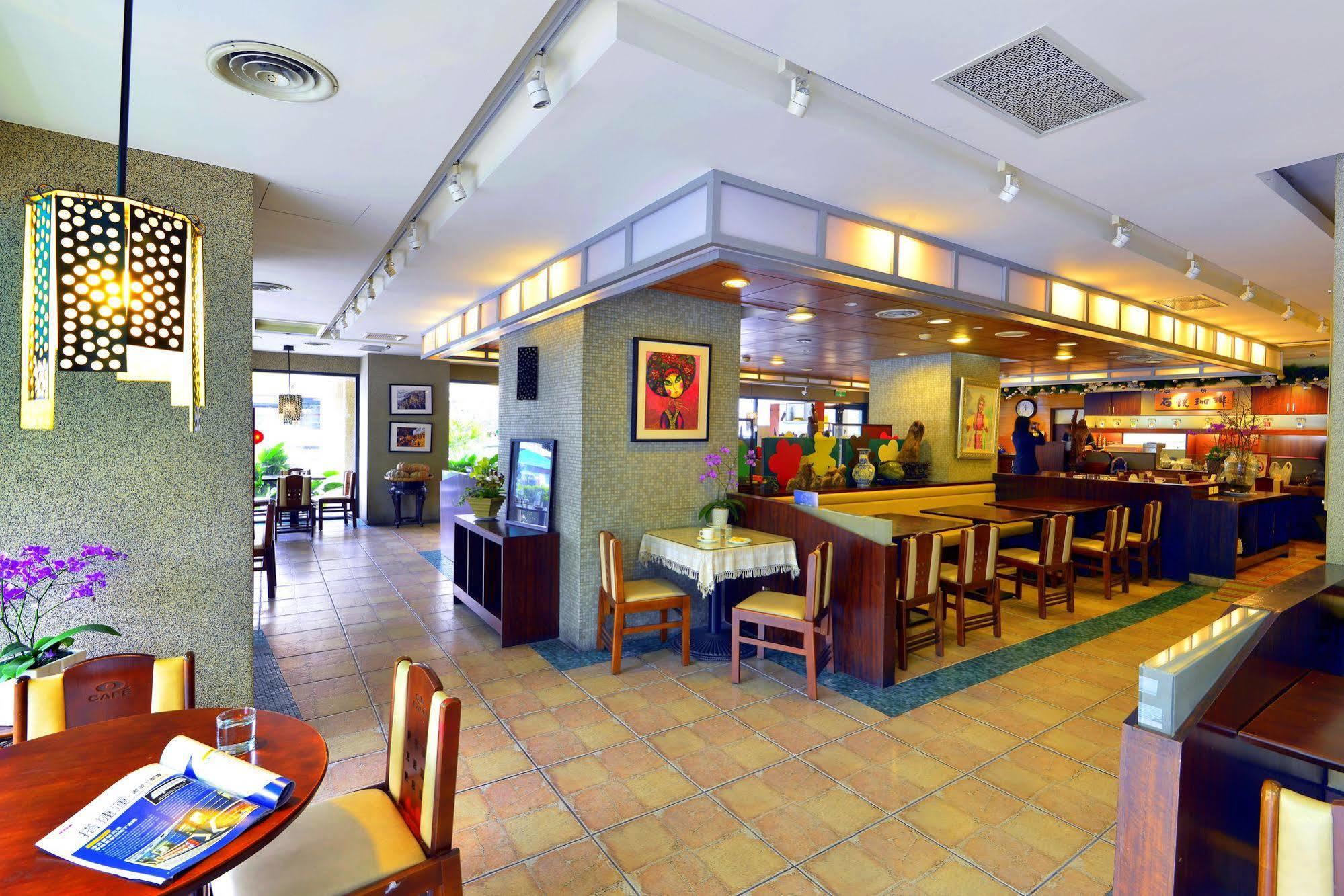 Apollo Hotel Пули Екстериор снимка