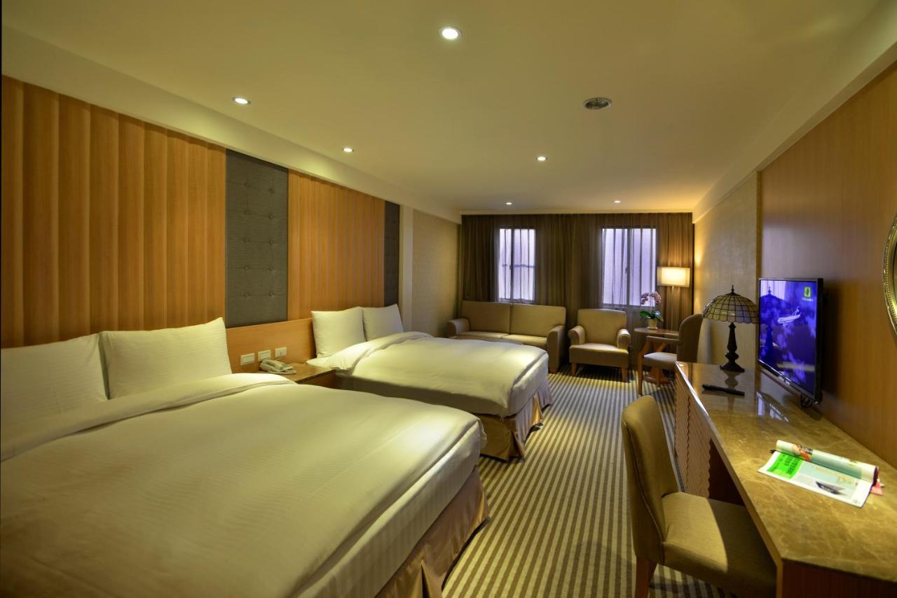 Apollo Hotel Пули Екстериор снимка